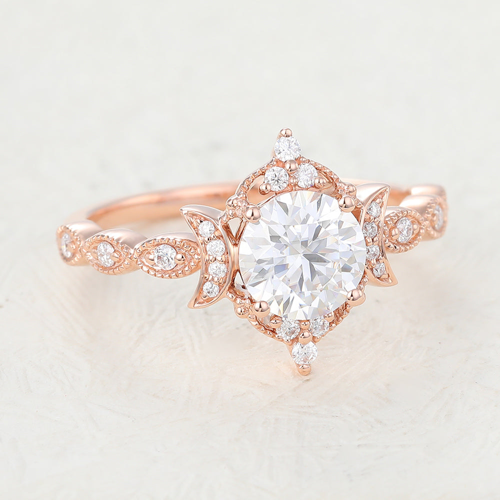 0.9 CT Round Vintage Cluster Lab-Grown Diamond Engagement Ring
