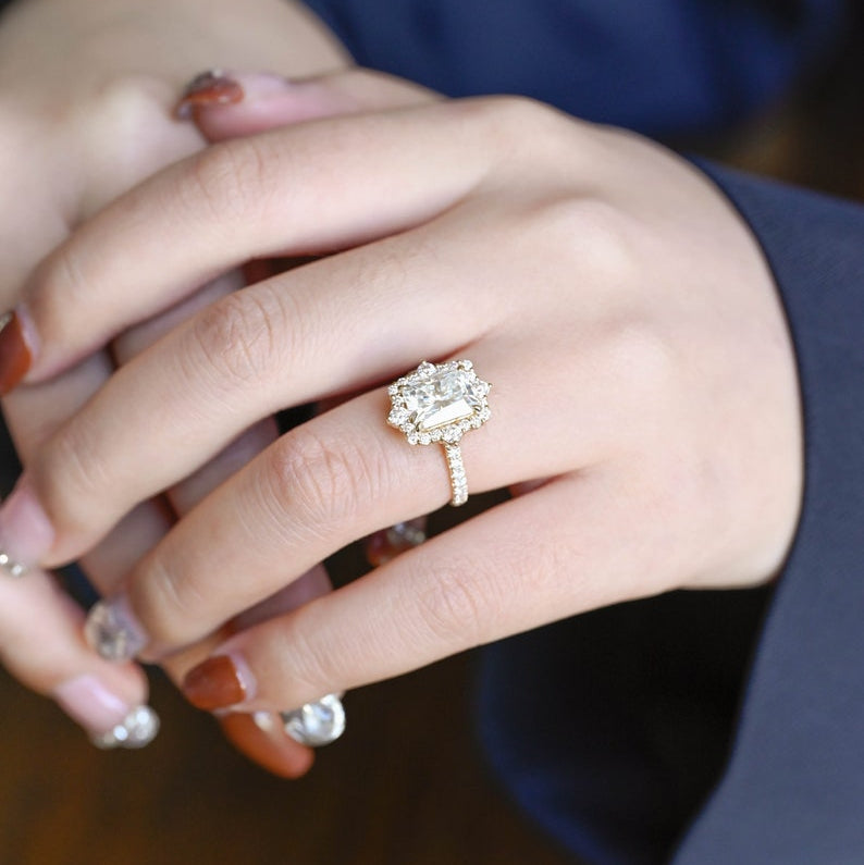 Stunning 1.5 - 2.5 CT Radiant Moissanite Engagement Ring with Pave & Halo Design 6